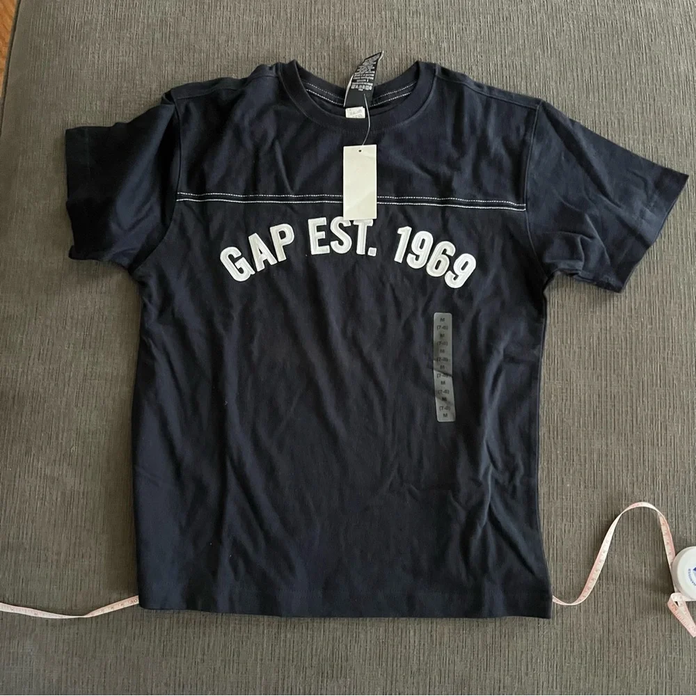 3 Boys GAP KIDS 100% Cotton Shirts 2 NWT Size Medium 7-8